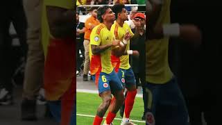🕺🏿 🇨🇴 El artista Lusito se la vacila bailando Dembow con Richard Ríos.