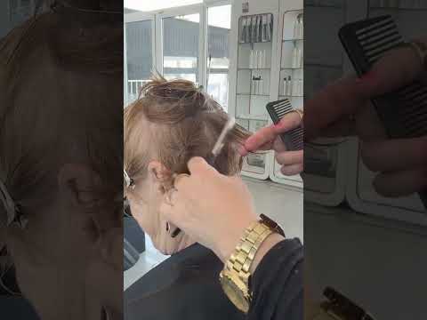 Layer short haircut #haircut #hair #hairstyle #layerup #pixiehaircut #short #video #blowup #diy