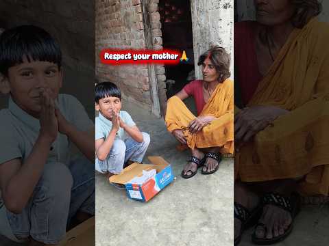 दादी माँ के लिए नई चप्पल लाया 😱🙏🥰 #shorts #youtubeshorts #viralshort #shortvideo