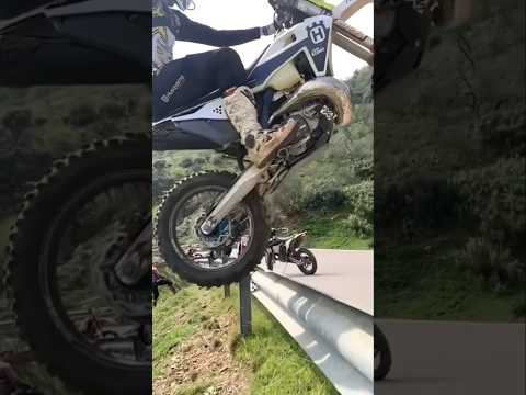 Gas y Embrague! Así de simple 😜😂✊️💪🔥🚀 #enduro #motocross #motos #carrerademotos #hardenduro #offroad