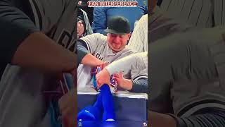 FAN INTERFERENCE#foryou #mlb #sports #baseball #fan
