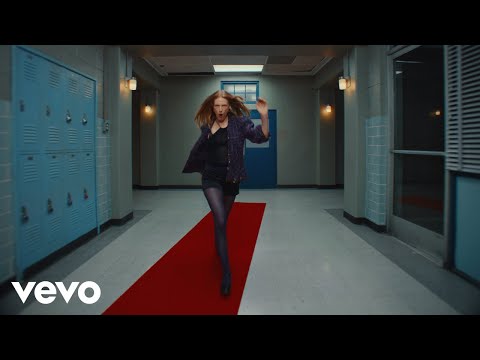 Audrey Hobert - Sue me (Official Video)