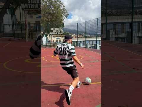 Ich versuche Ronaldos krassesten Freistoß 😳⚽ (+ unterschriebener Ball)