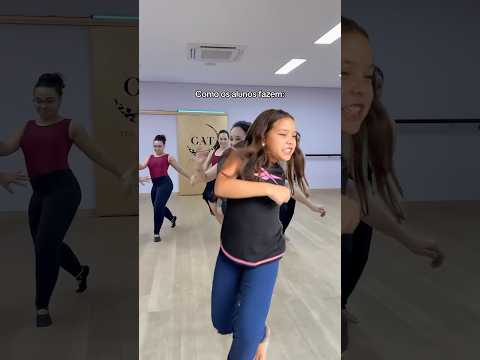A famosa caminhada do jazz 😂 #bailarinas #ballet #bailarinos #dance #jazzdance #jazzdancer