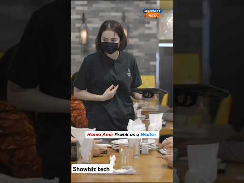 HaniaAmir pranked Customers by becoming a Waitress