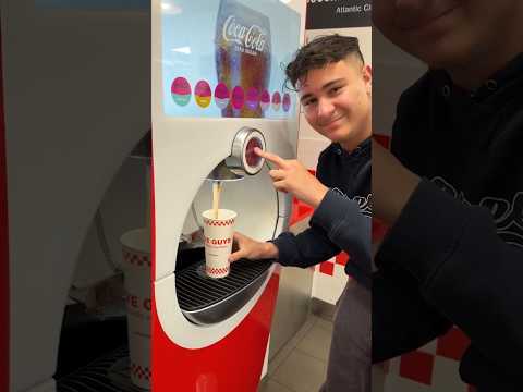 Je Mélange Toutes Les Boissons D'un Fastfood