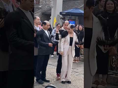 세상에서 제일 극단적인 가발 홍보 방법