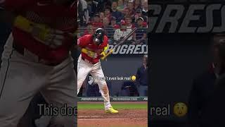 'Look at that bat waggle!' 👀