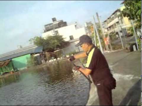 10.23 神乎奇竿、過水車神技.mpg