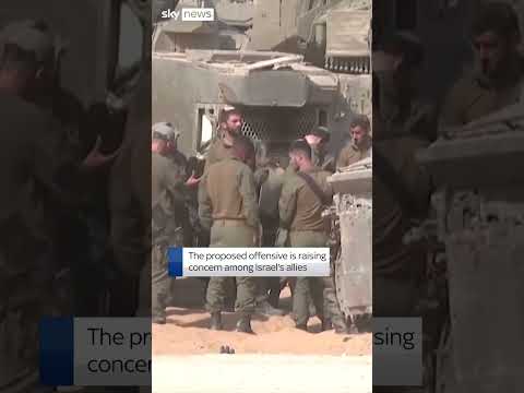 Israeli tanks gather at Gaza's southern border