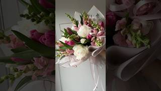 Easy technique to wrap a medium bouquet of flowers STEP BY STEP WRAPPING TUTORIAL