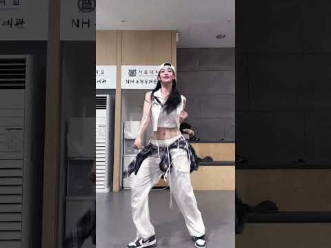 초딩 이후 처음으로 거꾸로 쓴 모자 ㅎ.ㅎ #뉴진스 #newjeans #supernatural #dance #shorts