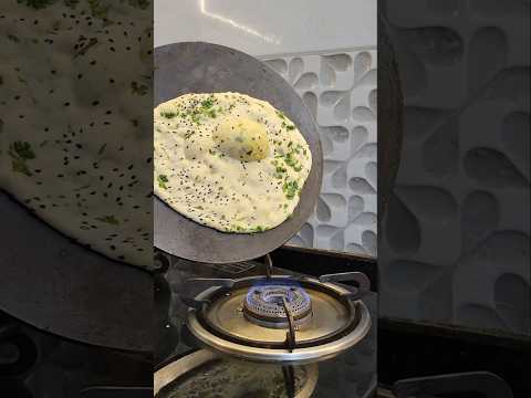 Ye recipe dekhne ke bad aap isse bar bar banaoge 😳aur pet bhar khaoge😋 Amritsari kulcha❤️ #shorts