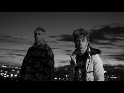 Mr.Rain, Walls - ODIO A LA LUNA (Official Video)