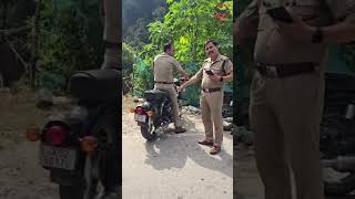 👉 रैट्रो साईलेन्सर लगाकर ध्वनि प्रदूषण करने वाले बुलेट को कोतवाली पुलिस ने किया सीज।
