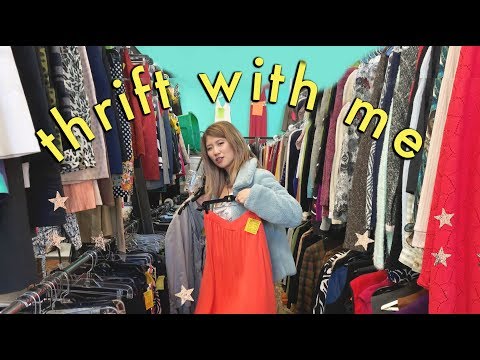 Video: THRIFT WITH ME my first time! Try-on Haul!