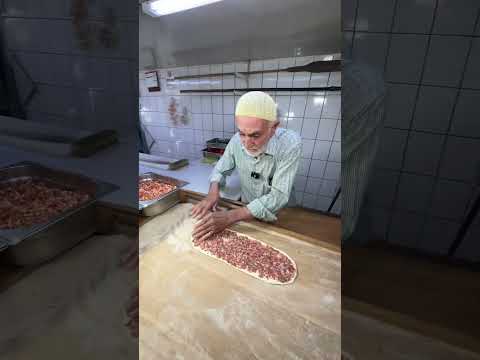 Yaşayan En Eski Etli Ekmek Ustası! Konya'da Babacan Etli Ekmek Mehmet Amca #reklam