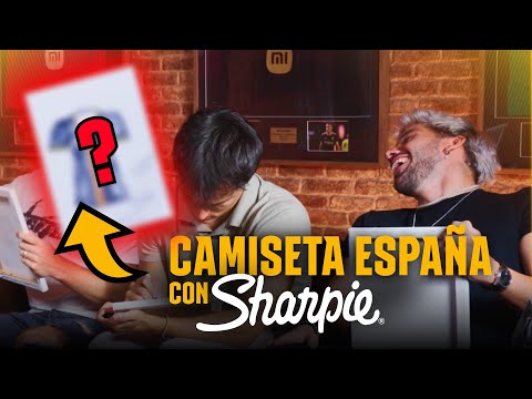 NUESTROS JUGADORES DIBUJAN LA CAMISETA DE ESPAÑA CON SHARPIE (SALE MAL)