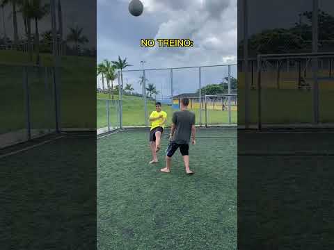 TEM QUEM CHAME DE SORTE⚡️ #futebol #viral #dribles #futsal #skills #training #tutorial #fy #shorts