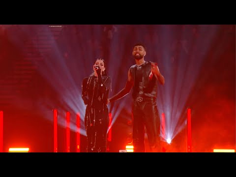 Jay Wheeler y Zhamira Zambrano - Extrañándote en Latin AMAs