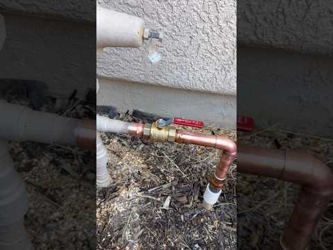 fixing a cracked PVC pipe #plumber #plumbing