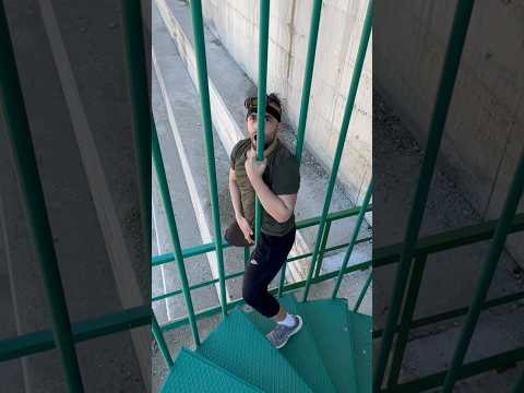 Sinyor Taklacı baraja tırmanırken ayağı parmaklıklara takıldı 😱 #sinyortaklacı #shorts