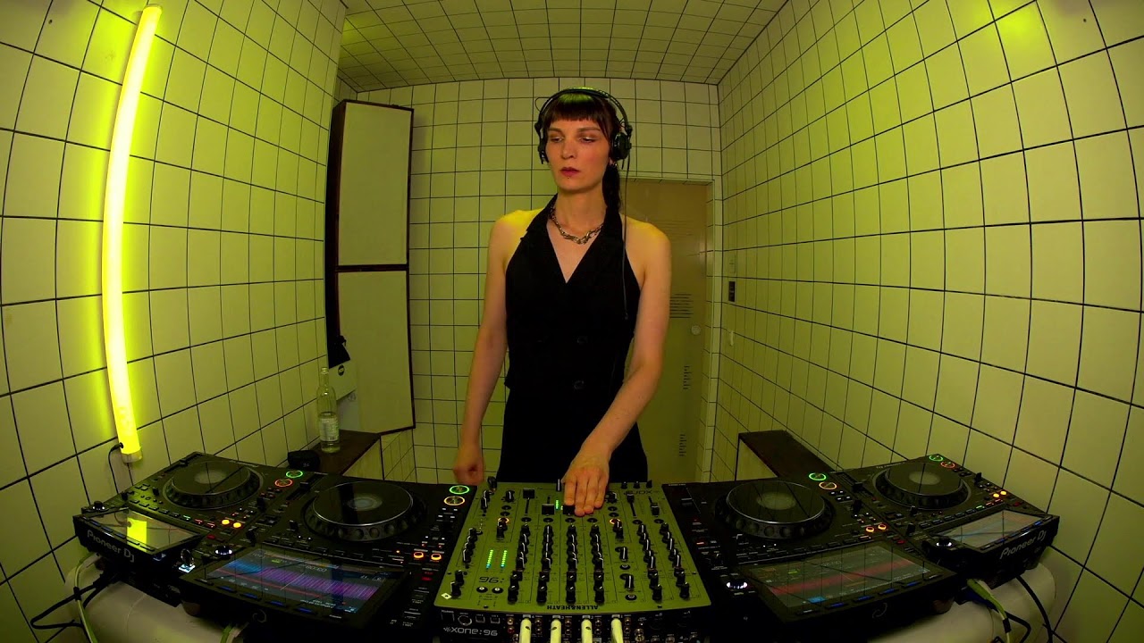 Valerie Ace | HÖR – July 9 / 2026