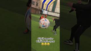 Birazda Eğlence! Büyük Topcular Büyük topla oynar.