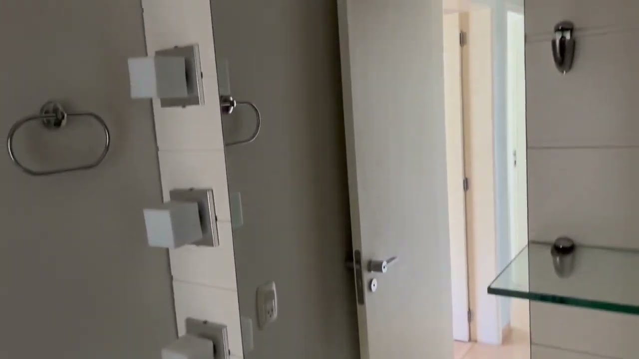 COMPRE, AP. 3 DOR. MOBILIADO, SUÍTE, ELEVADOR, SACADA COM CHURRASQUEIRA, ÁGUA QUENTE, GARAGEM.