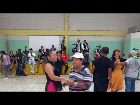 ¡Elmerin Vlogs está emitiendo en directo!