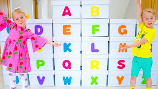 Gaby and Alex Learn the Alphabet / ABC Song