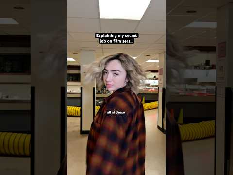 My secret job working on MOVIE SETS🤫 #schoolspirits #xokitty #wednesday #annacathcart #peytonlist