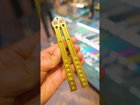 A "Butterfly Knife" with NO BLADE?! - Heibel Knives FunChucks
