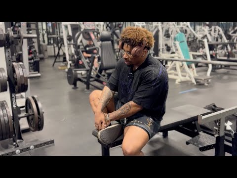 be careful who you let in your life | deadlifts & bench