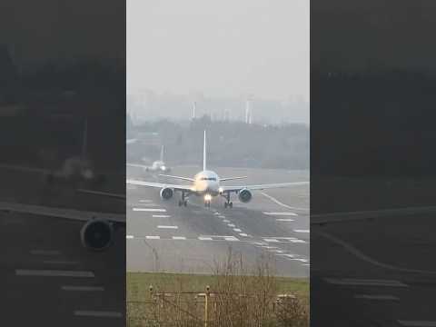He can't take off from there ? 😲 Boeing 767-300(F) ✈️ #shorts #aviation #planespotting