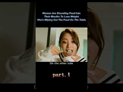 1/2】Women Are Shoveling Food Into Their Mouths To Lose Weight.She's Wiping Out The Food On The Table