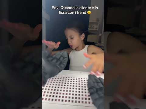 FIGLIACHIARA e in fissa con i nuovi trend ! Unghie solo da un diavolo per capello !!