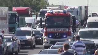 [ FEUERWEHR NEUSS ] FLORIAN NEUSS 01-WLF18-01 - WECHSELLADER - AUTOBAHN - STAU - RETTUNGSGASSE