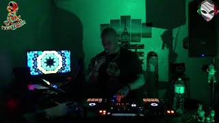 Hello everyone! Come  join me for a little Techno session   #techno #dj