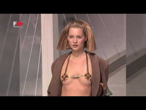 Vintage in Pills CHANEL Fall 1997 - Fashion Channel