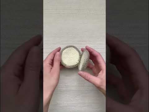 My EASIEST Crochet Pattern - An #Amigurumi Clam!