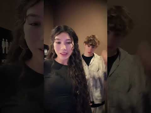 Txunami is going viral for dating nidal... 🙂↔️