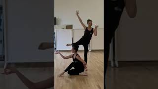“Double-Headed Buddha"《双头佛禅说》| Fei Tian Dancers