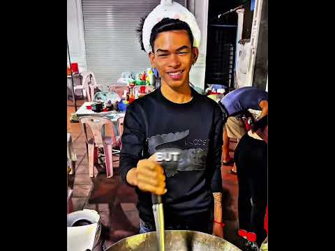 This chef's annoying habit made him famous