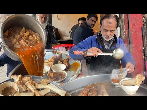 BREAKFAST OF BONG PAYA - SHAKEEL SIRI PAYA LAHORE | LAHORI PAYA NASHTA | BEST STREET FOOD SIRI PAYA