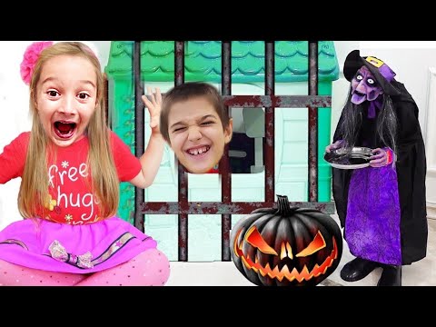 Kids and mysteriousvadventures on Halloween