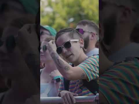 I WISH YOU WAS HOLDING MEEEE CLOSE