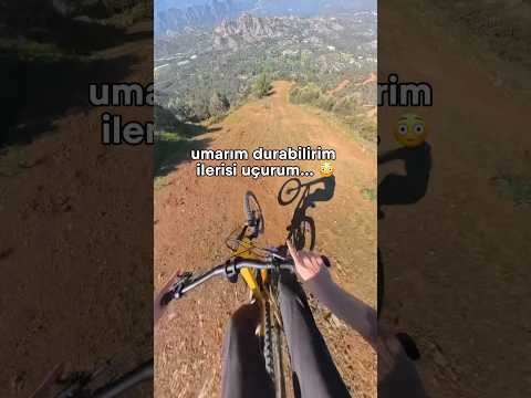 Uçurumdan aşağı 360 dönerek atlamayı denedim. 📸 Insta360 X4 #bisiklet #mtb #downhill #freeride