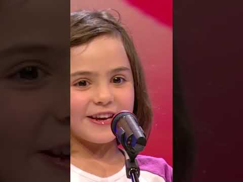 Elle chante Pandi Panda avec Chantal Goya