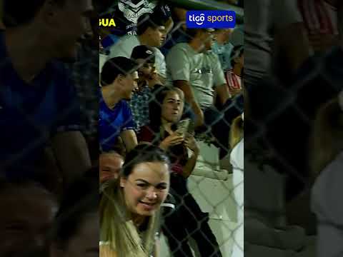 ⚽¡EMPATE SOBRE LA HORA! Jorge Sanguina convirtió el penal y le dio el empate a Ameliano en casa.